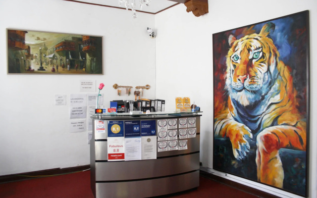 Lion Backpackers
