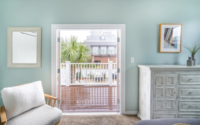 Matthew Blvd - Marina