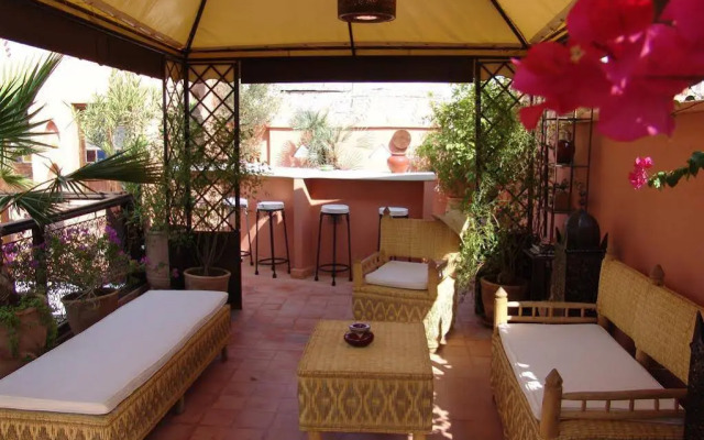 Riad Les Nuits De Marrakech