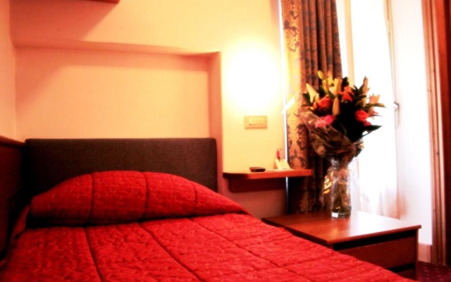 Standard Double room with panoramic view (full double bed)