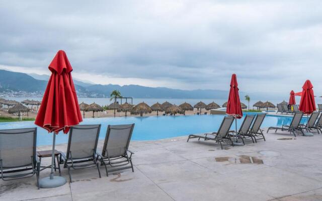 Ocean Front Condo Sleeps 4 Adults-Grand Venetian T3000-1606