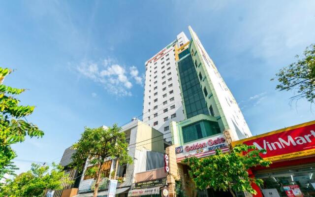 Super Oyo 266 Golden Gate