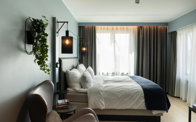 Home Hotel 1624