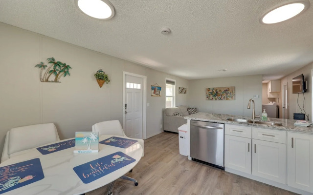 8 Mi to Laughlin Riverwalk: Waterfront Retreat