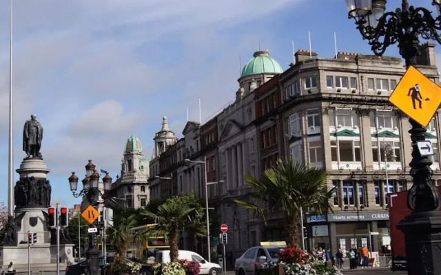 Crompton Hall Holiday Apartments