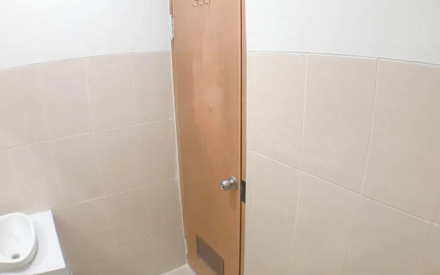 Minimalist And Cozy Studio Bale Hinggil Apartment