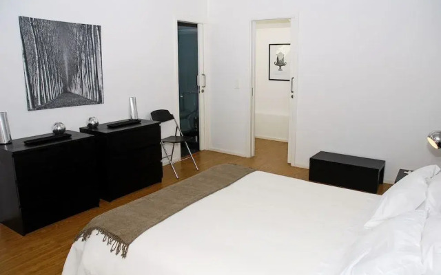 Castelo Apartments by linc