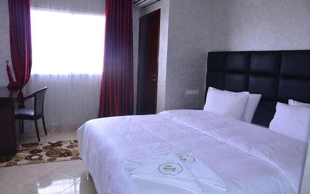 Hotel Hadaik Ain Asserdoune