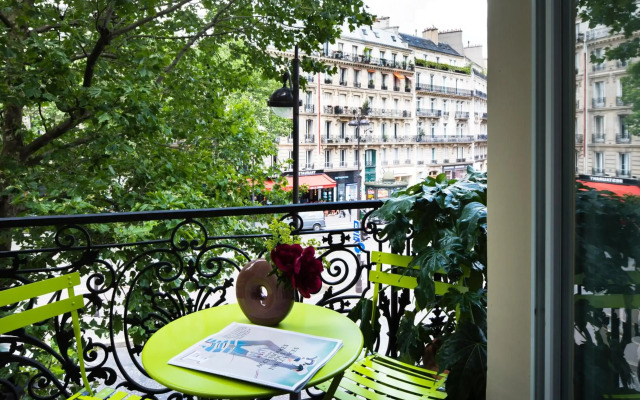 Hotel Plaza Elysées