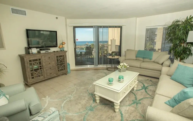 Inlet Reef 316 2 Bedroom Condo by RedAwning