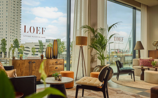 Отель DoubleTree by Hilton Rotterdam Centre