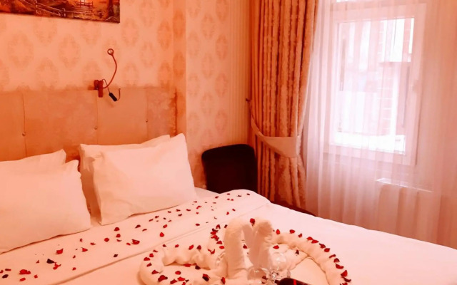 Walnut Shell Hotel