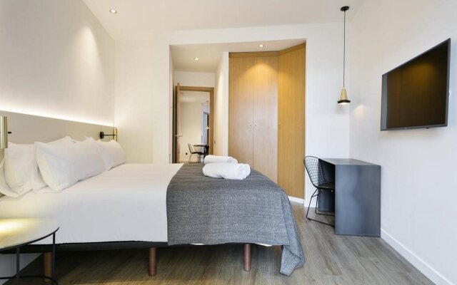 Splendom Suites