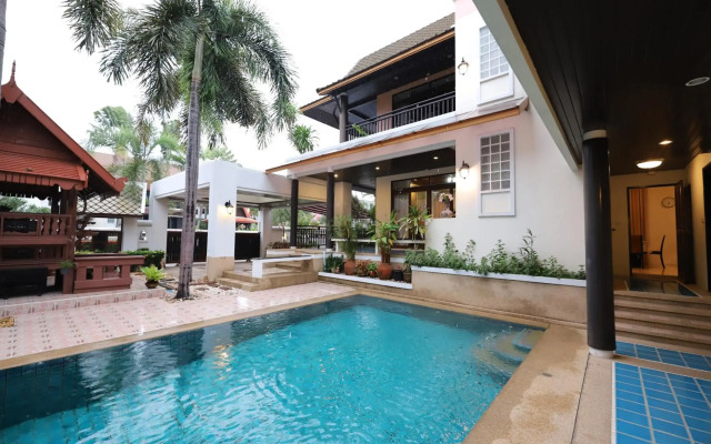 Punnapha Pool Villa  Pattaya