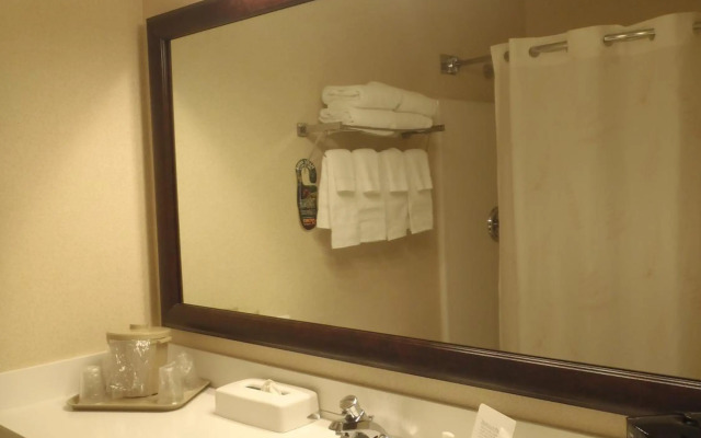 Comfort Inn & Suites Dayville - Killingly Industrial Park