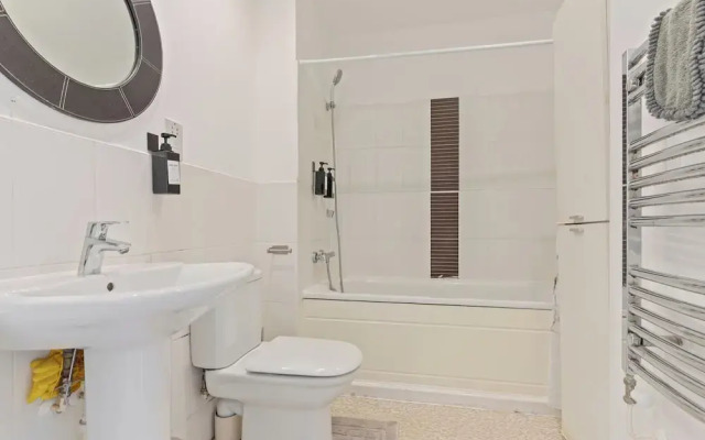 Windrush Grove Retreat in Birmingham