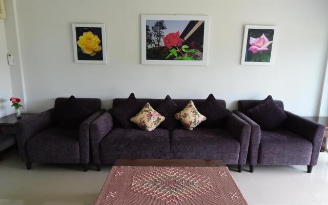 Rose Villa Resort