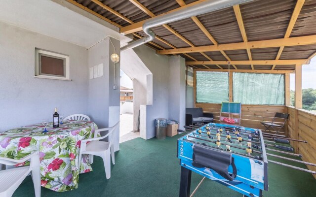Amazing Apartment in Fazana With Wifi and 2 Bedrooms
