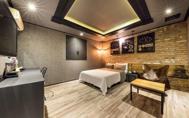 Seolleung Bed Station