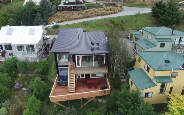 Sagittarius DH Lake View Villa