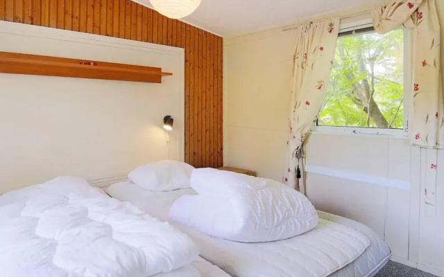 6 Person Holiday Home in Gorlev
