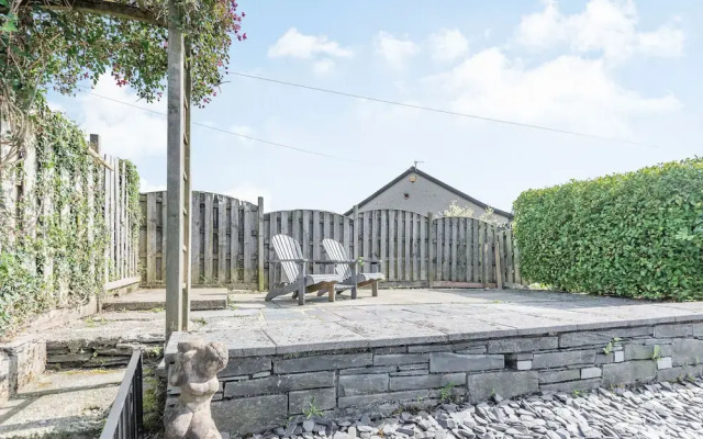 2 Bryn Tirion