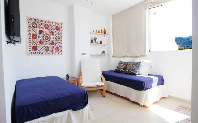1061 Studio de la Torre