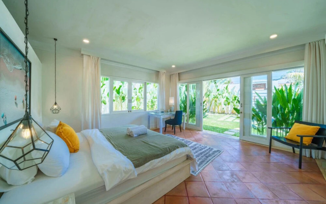 Villa Kelapa Putih