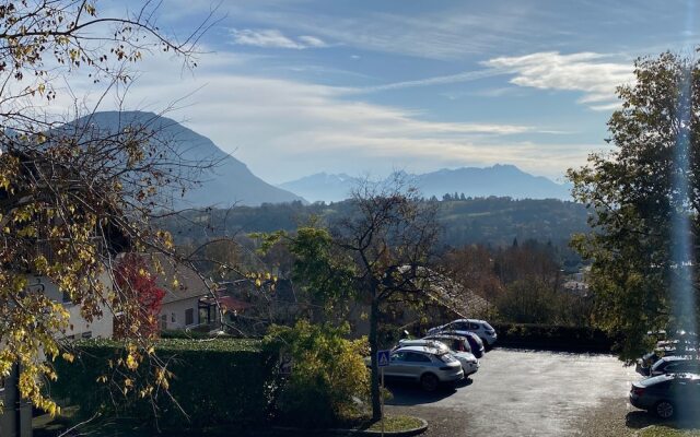 Logis Hôtel Annecy Nord / Argonay