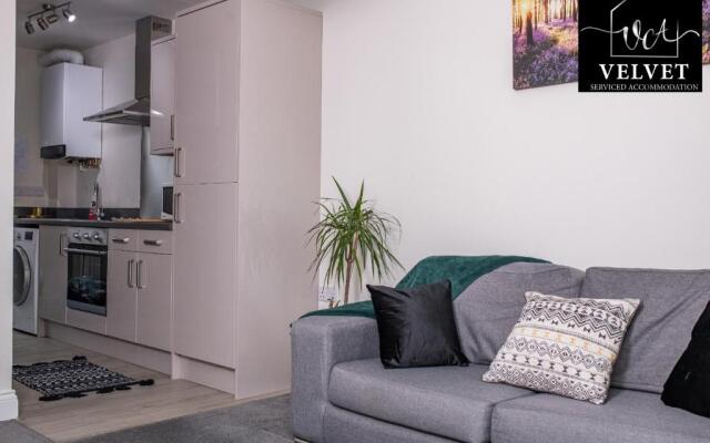 1 Bed House , Free WiFi,Free Parking,Leasure,Business