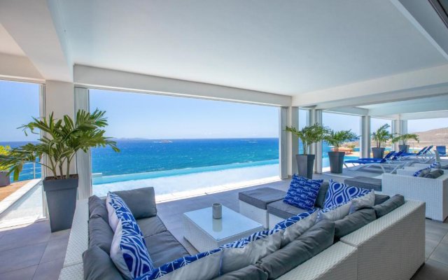 5 Bedrooms Villa Bel Amour, luxury and awesome sea view - SXM