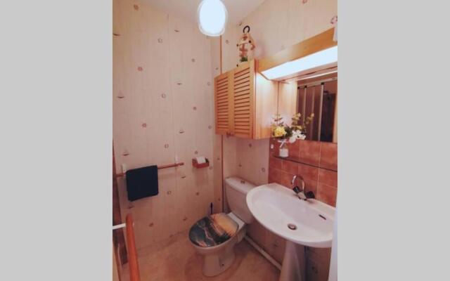 agréable studio avec terrasse à150m de la plage