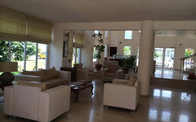 The Prince Inn Hotel & Villas