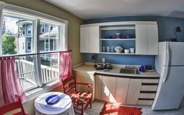 Rosseaus Northern Landing