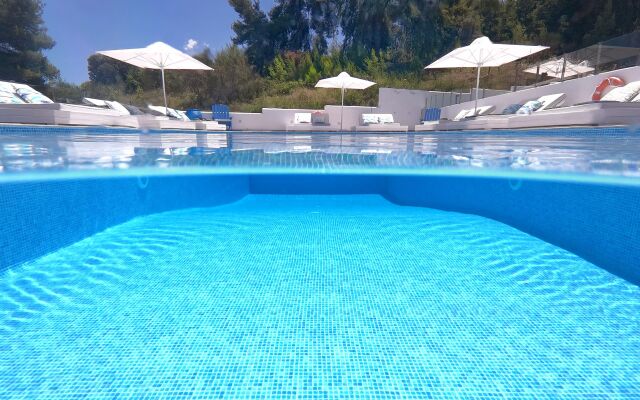 Villa D'Oro - Luxury Villas & Suites