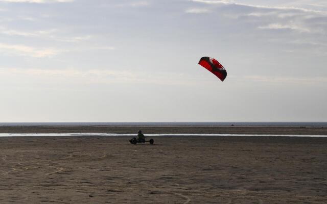 Apartment, Tating in Tating