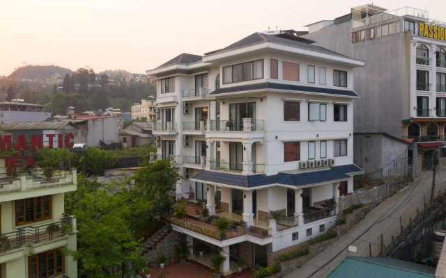 Sapa Mountain Queen House