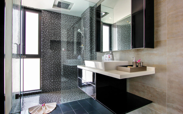 Absolute Twin Sands Resort & Spa