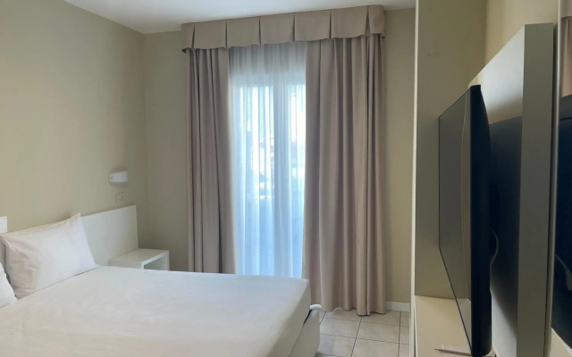 Hotel Athena
