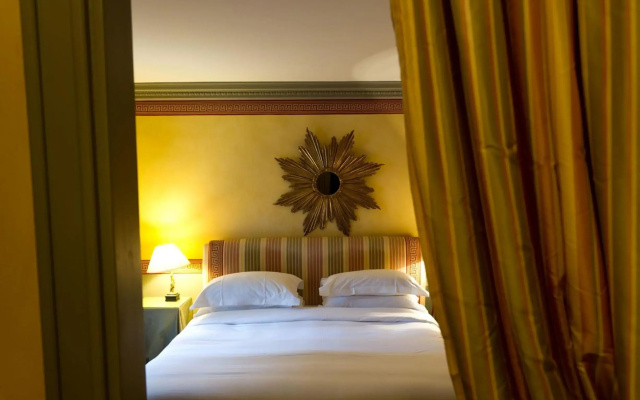 L'Hotel