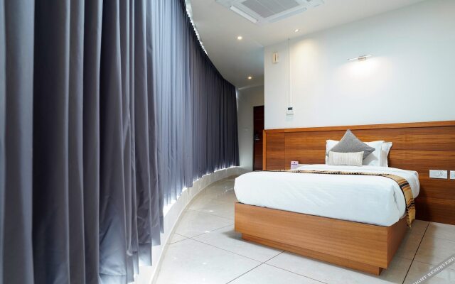 Nexstay River Mouth International