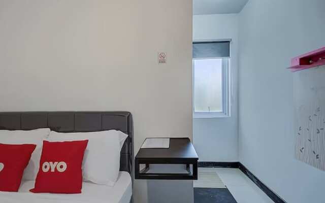 Sukomanunggal Inn by OYO Rooms