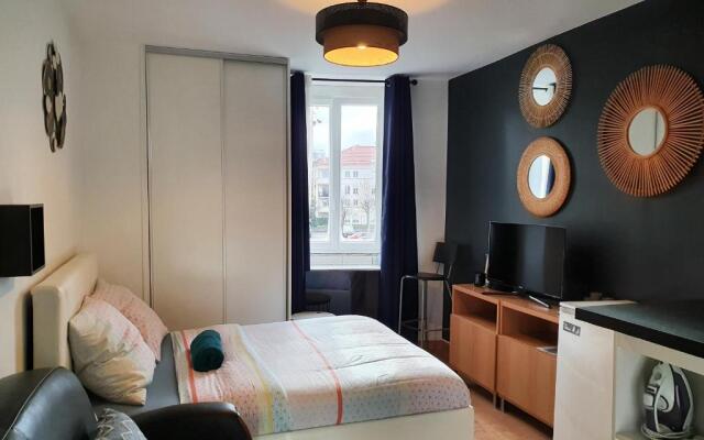 Grand studio design proche de La Défense