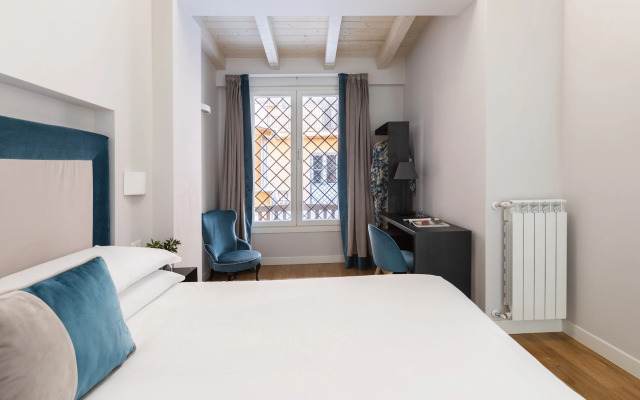 Residenza Palline by Hili