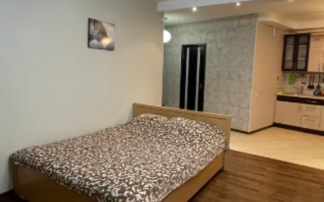 Апартаменты на проспекте Октября 128/3