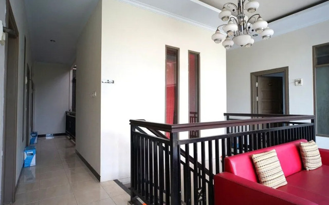 OYO 2038 Jasmine Guest House Balikpapan