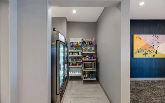 Spark by Hilton Midland South