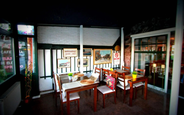 Airport Inn Hotel