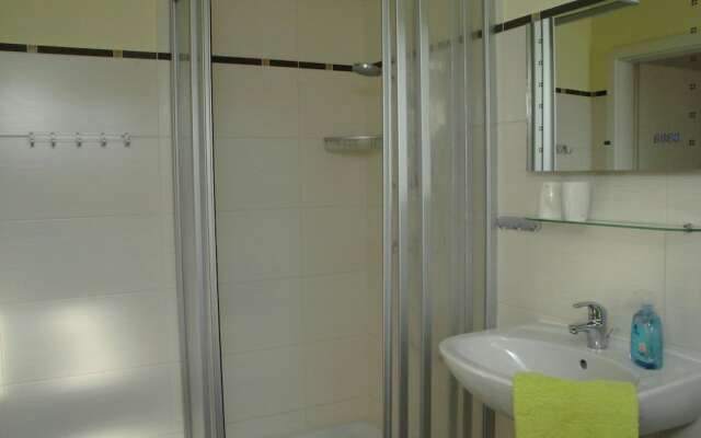 Splendid Apartment in Pepelow near Sea