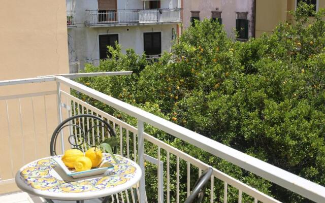 Total White Home Sorrento